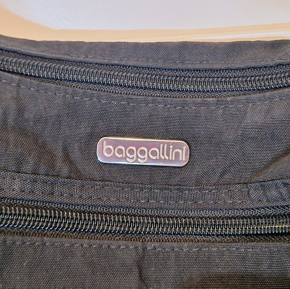 Baggalini Modern Everywhere Bag Crossbody Black Nylon Travel Pockets Adj Strap - Picture 8 of 13